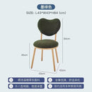 Cadeira de Encosto Coração em Veludo - Elegância e Conforto Moderno