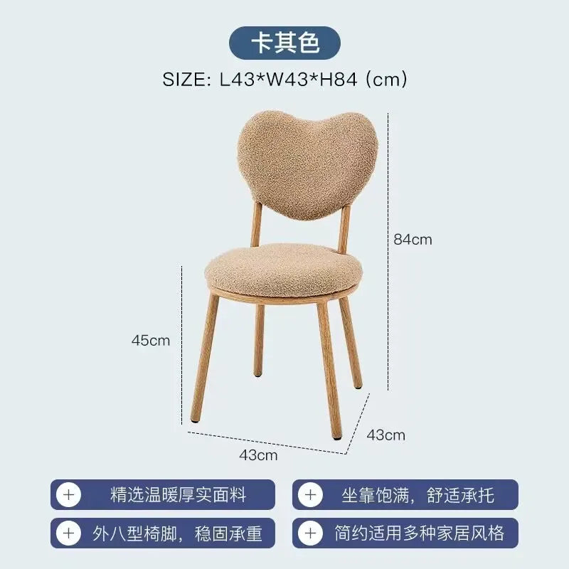 Cadeira de Encosto Coração em Veludo - Elegância e Conforto Moderno